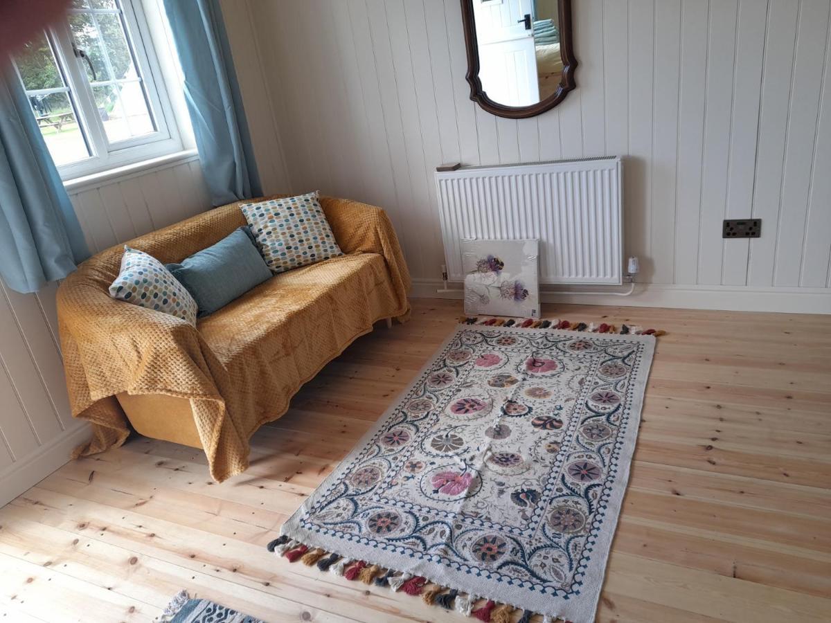 Dinky'S Den Lägenhet Coverack Exteriör bild