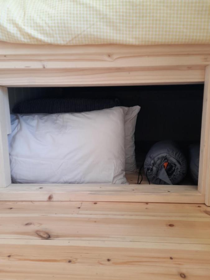 Dinky'S Den Lägenhet Coverack Exteriör bild