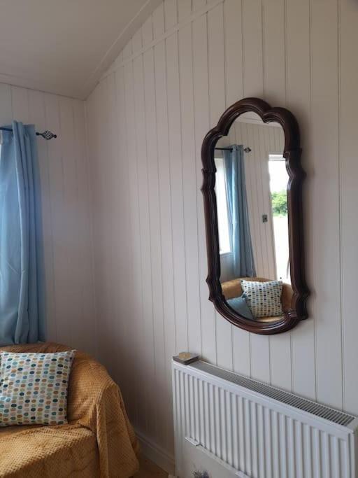 Dinky'S Den Lägenhet Coverack Exteriör bild