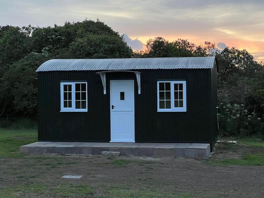 Dinky'S Den Lägenhet Coverack Exteriör bild